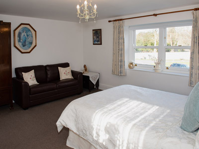 Caroline Cottage Two Bedroom Holiday Home Romaldkirk Barnard Castle Teesdale County Durham DL12 9ED - Spacious Master Bedroom King Size Bed